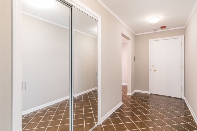 2400 WINDSOR MALL 2H, Park Ridge, IL 60068