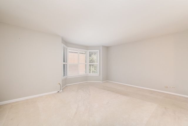 2400 WINDSOR MALL 2H, Park Ridge, IL 60068