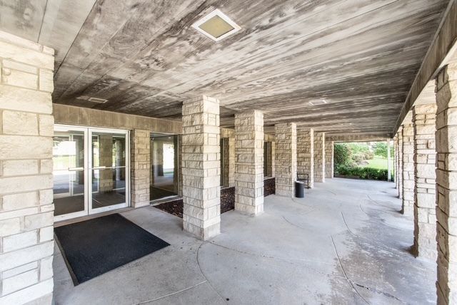 2400 WINDSOR MALL 2H, Park Ridge, IL 60068