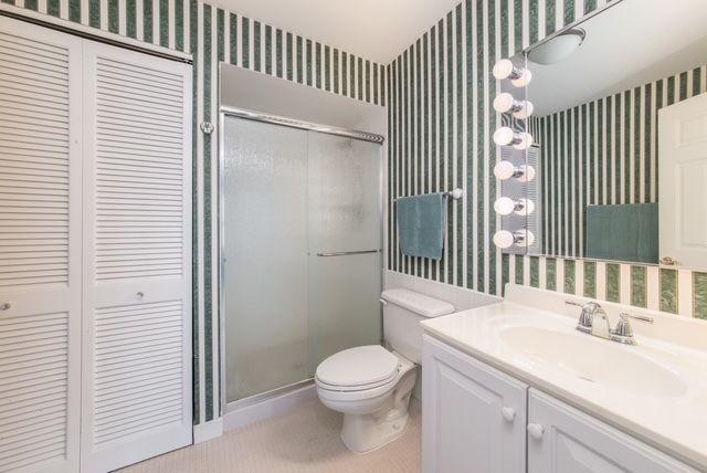 2400 WINDSOR MALL 2H, Park Ridge, IL 60068