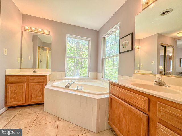 4120 GLOUSTER LN, Fredericksburg, VA 22408