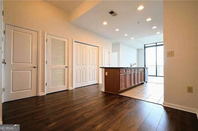 3040 Peachtree Road 1606, Atlanta, GA 30305