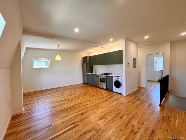 121 Lander Street 4, Newburgh, NY 12550