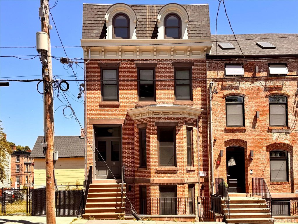 121 Lander Street 4, Newburgh, NY 12550
