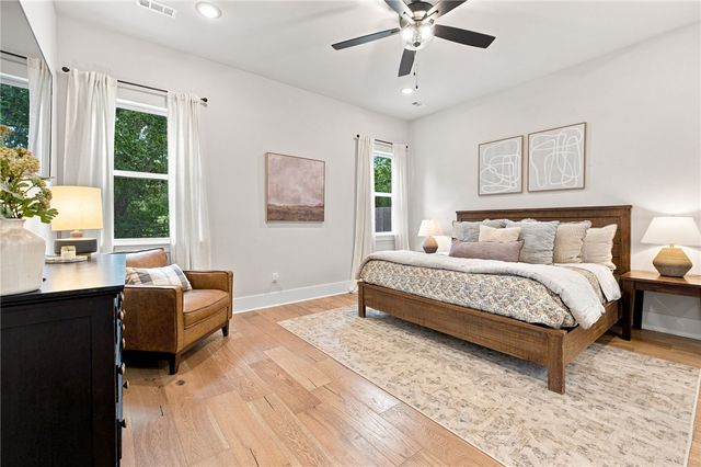 2951 Whistle Post Drive, Fayetteville, AR 72704