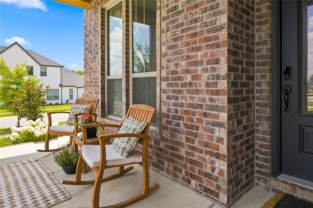 2951 Whistle Post Drive, Fayetteville, AR 72704