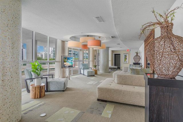 500 NE 29th St 706, Miami, FL 33137