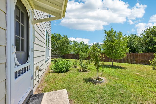 140 Lynn Crest BND, Buda, TX 78610