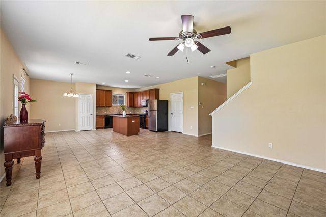 140 Lynn Crest BND, Buda, TX 78610