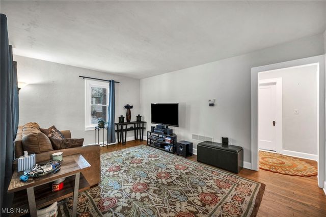 8539 Broadview Road, Broadview Heights, OH 44147