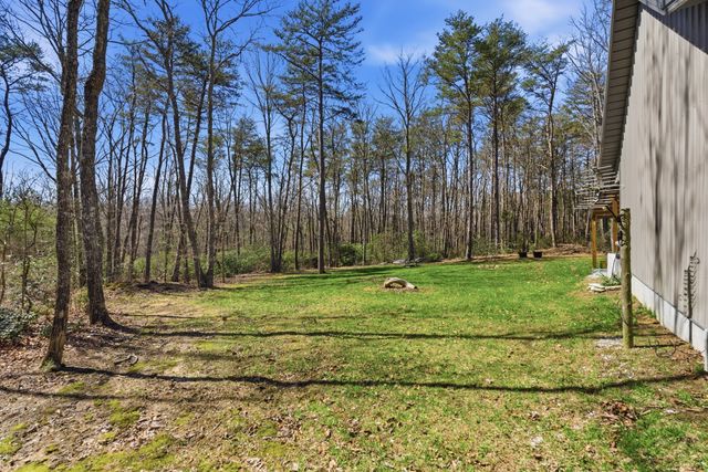 1978 Highland Bluff Trl, Pelham, TN 37366