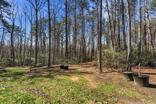 1978 Highland Bluff Trl, Pelham, TN 37366