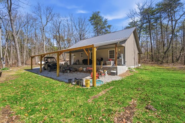 1978 Highland Bluff Trl, Pelham, TN 37366