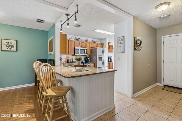 1033 WHIRLAWAY Circle N, Jacksonville, FL 32218