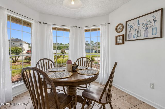 1033 WHIRLAWAY Circle N, Jacksonville, FL 32218