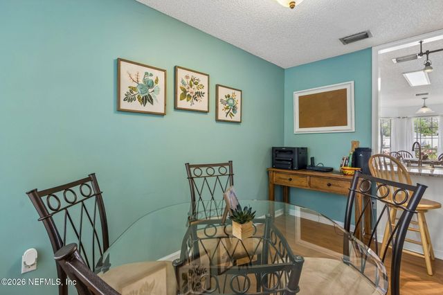 1033 WHIRLAWAY Circle N, Jacksonville, FL 32218