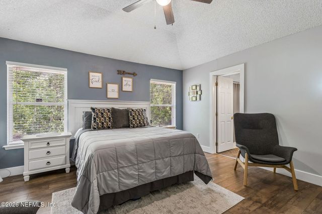 1033 WHIRLAWAY Circle N, Jacksonville, FL 32218