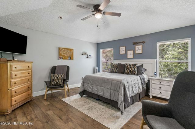 1033 WHIRLAWAY Circle N, Jacksonville, FL 32218