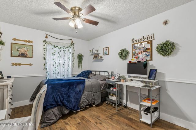 1033 WHIRLAWAY Circle N, Jacksonville, FL 32218