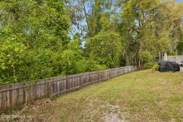 1033 WHIRLAWAY Circle N, Jacksonville, FL 32218