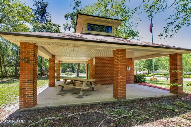 1033 WHIRLAWAY Circle N, Jacksonville, FL 32218