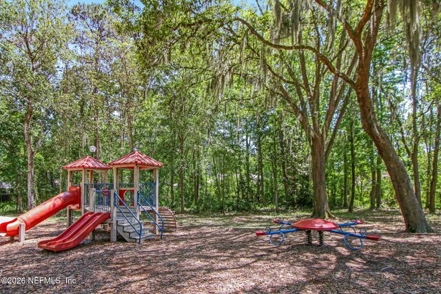 1033 WHIRLAWAY Circle N, Jacksonville, FL 32218