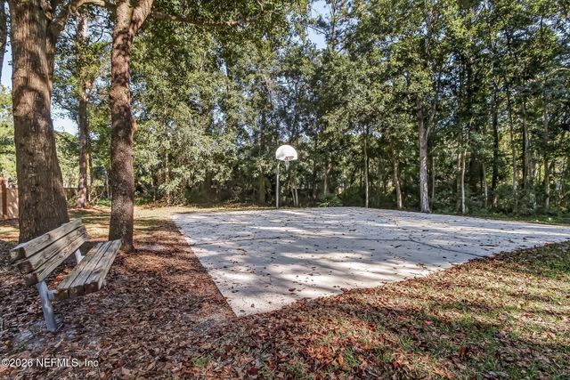 1033 WHIRLAWAY Circle N, Jacksonville, FL 32218