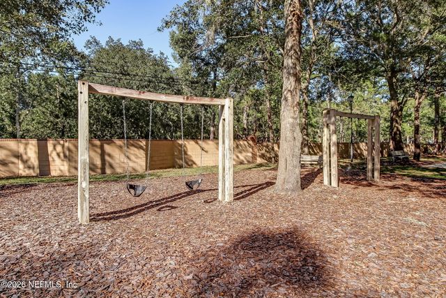 1033 WHIRLAWAY Circle N, Jacksonville, FL 32218