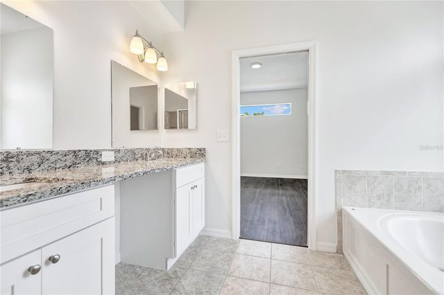 1225 BARCLAY WOOD DRIVE, Ruskin, FL 33570