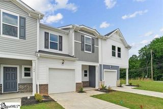 106 Gramercy Woods Lane, Fountain Inn, SC 29644