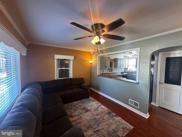 6321 HUNTINGDON ST, Harrisburg, PA 17111