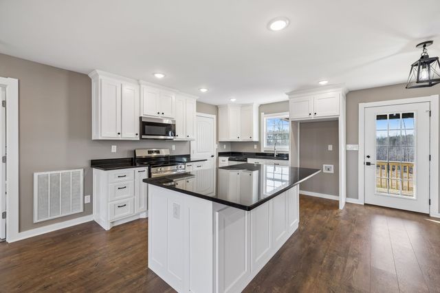 184 Ashmore Rd, Summertown, TN 38483