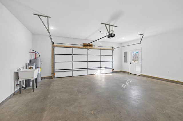 184 Ashmore Rd, Summertown, TN 38483