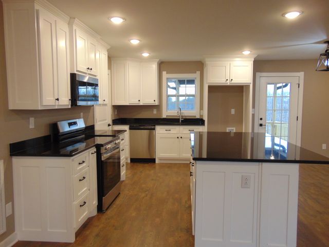 184 Ashmore Rd, Summertown, TN 38483