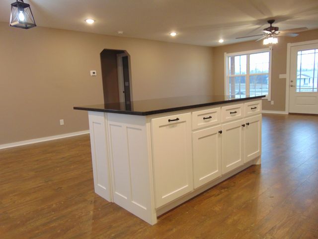 184 Ashmore Rd, Summertown, TN 38483