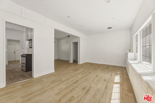 7072 Owens Street, Tujunga, CA 91042