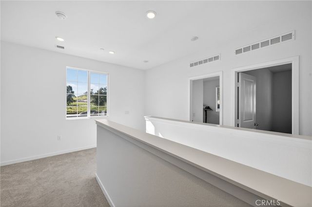 32645 Manhattan, Winchester, CA 92596