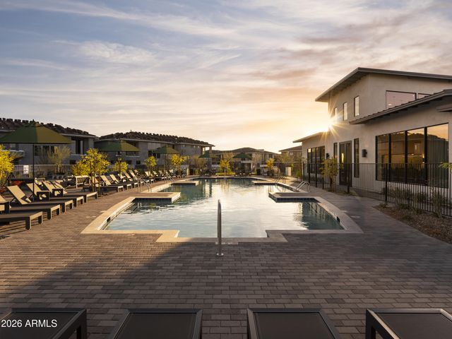 2121 W SONORAN DESERT Drive 99, Phoenix, AZ 85085