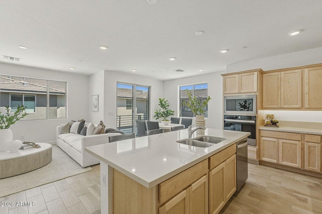 2121 W SONORAN DESERT Drive 99, Phoenix, AZ 85085 — photo 2