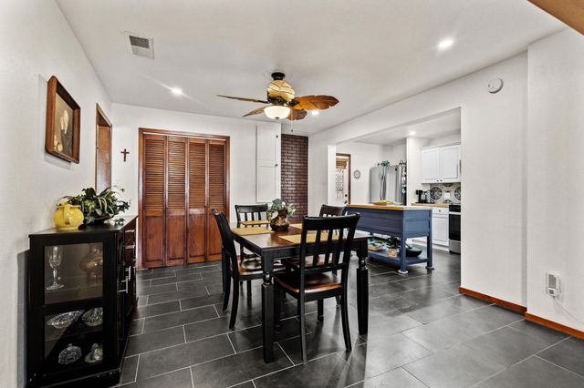 422 W Acheson, Denison, TX 75020