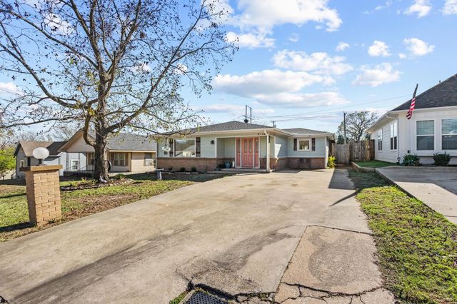 422 W Acheson, Denison, TX 75020