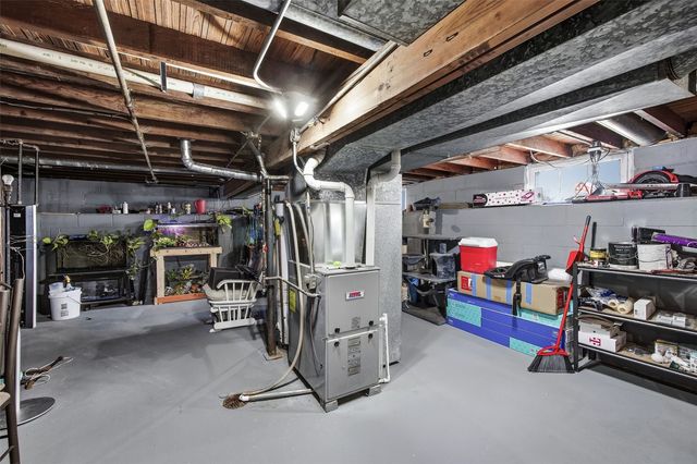 2642 Fruitland Boulevard SW, Cedar Rapids, IA 52404