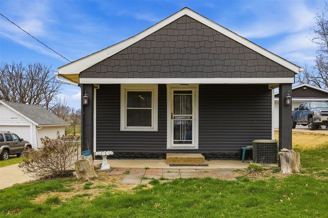 2642 Fruitland Boulevard SW, Cedar Rapids, IA 52404