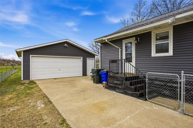 2642 Fruitland Boulevard SW, Cedar Rapids, IA 52404