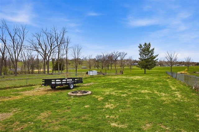 2642 Fruitland Boulevard SW, Cedar Rapids, IA 52404