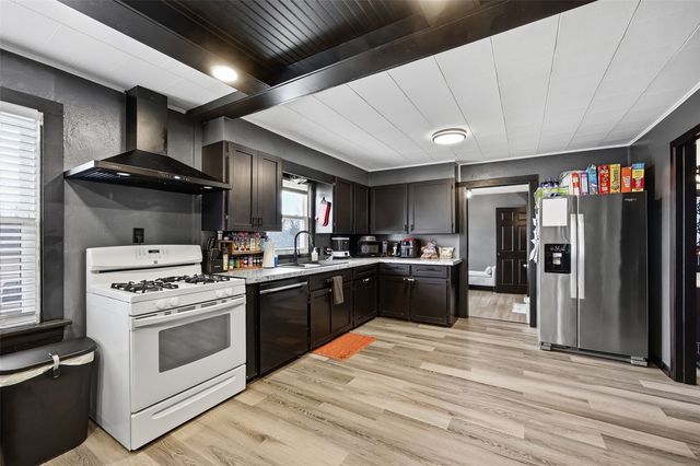 2642 Fruitland Boulevard SW, Cedar Rapids, IA 52404