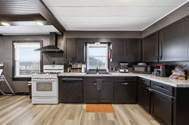 2642 Fruitland Boulevard SW, Cedar Rapids, IA 52404