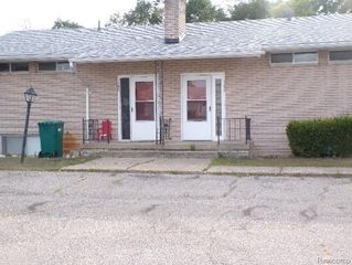 166 Summit View Court, White Lake, MI 48386