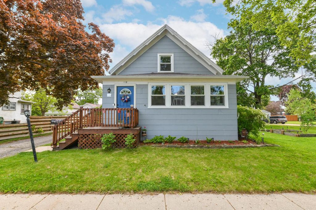119 N Broad STREET, Elkhorn, WI 53121