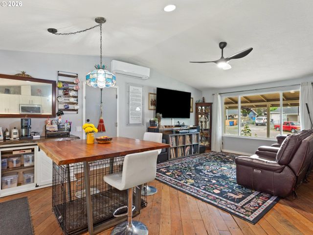 1719 Sw 1ST St, Battle Ground, WA 98604